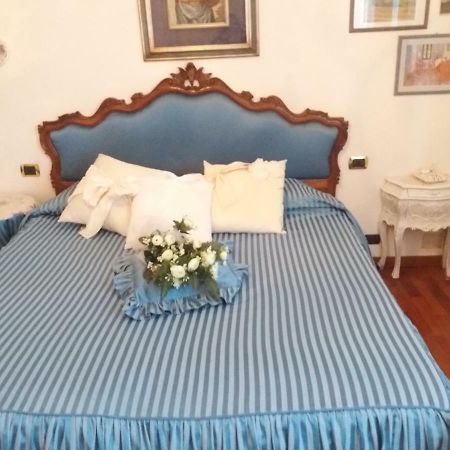 Raffinato Attico Vicino Al Mare Con Solarium Lido Di Camaiore Exterior foto